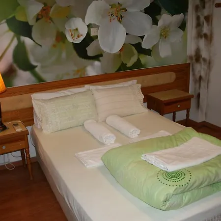 Apartment Express Court *