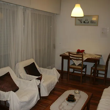 Express Court Apartment *
